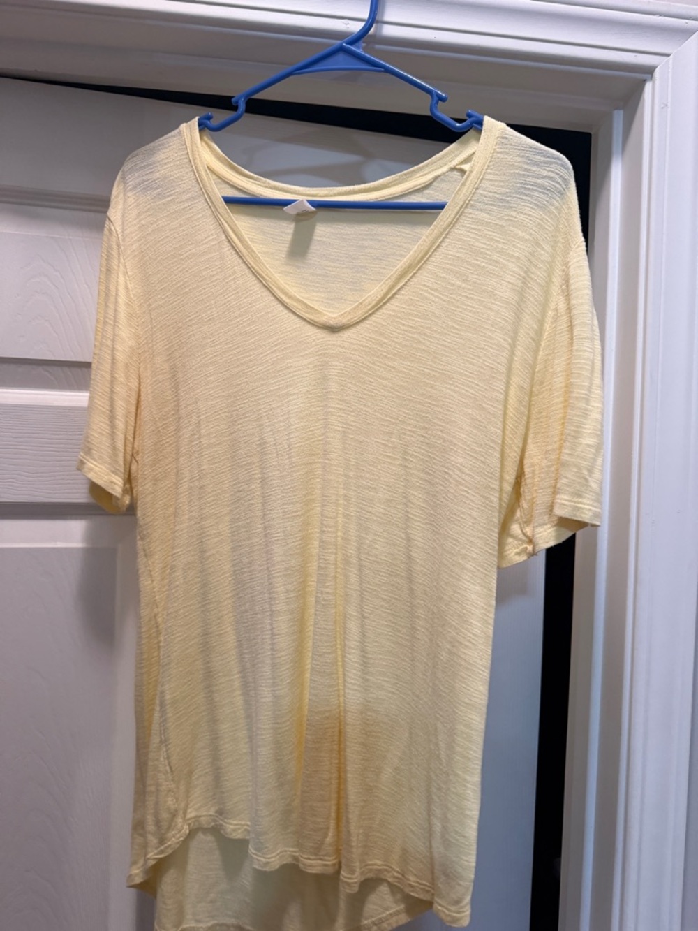 Old Navy Pale Yellow V-Neck Short Sleeve Tee